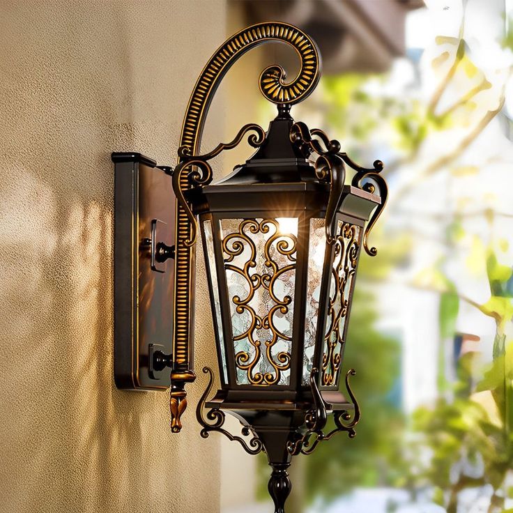 Versailles Bloom Ornate Wall Lantern