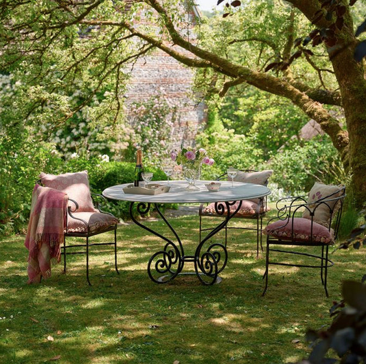 Outdoor Bistro Dining Ensemble